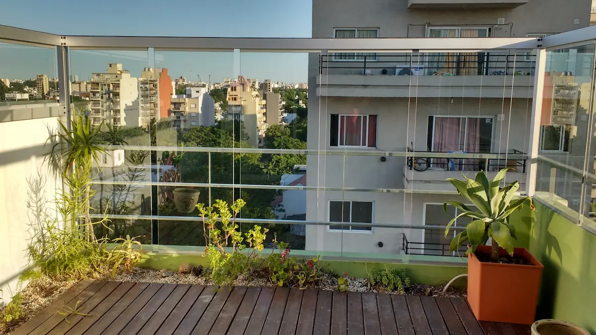 Techo y estructura de aluminio